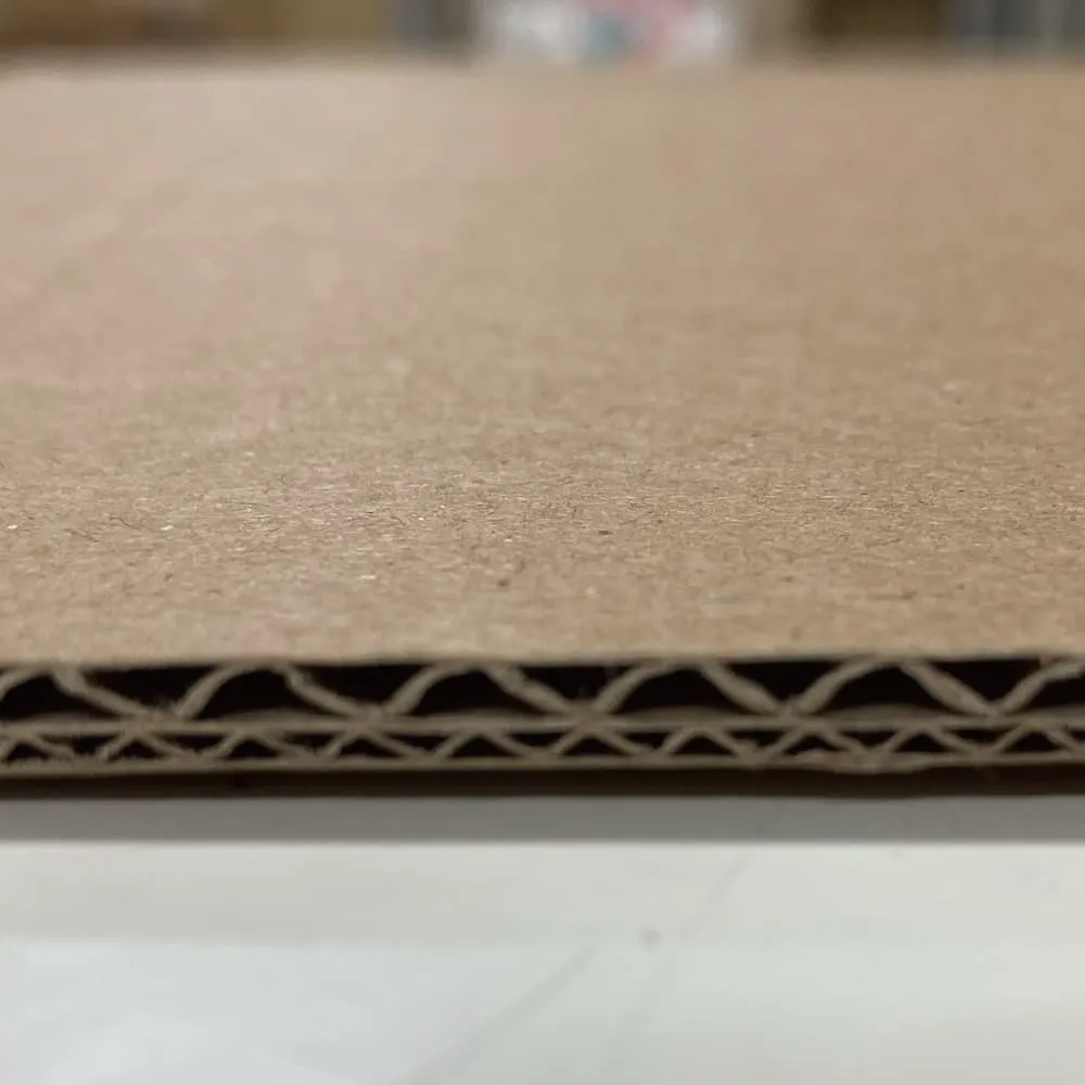 拡大したダンボール